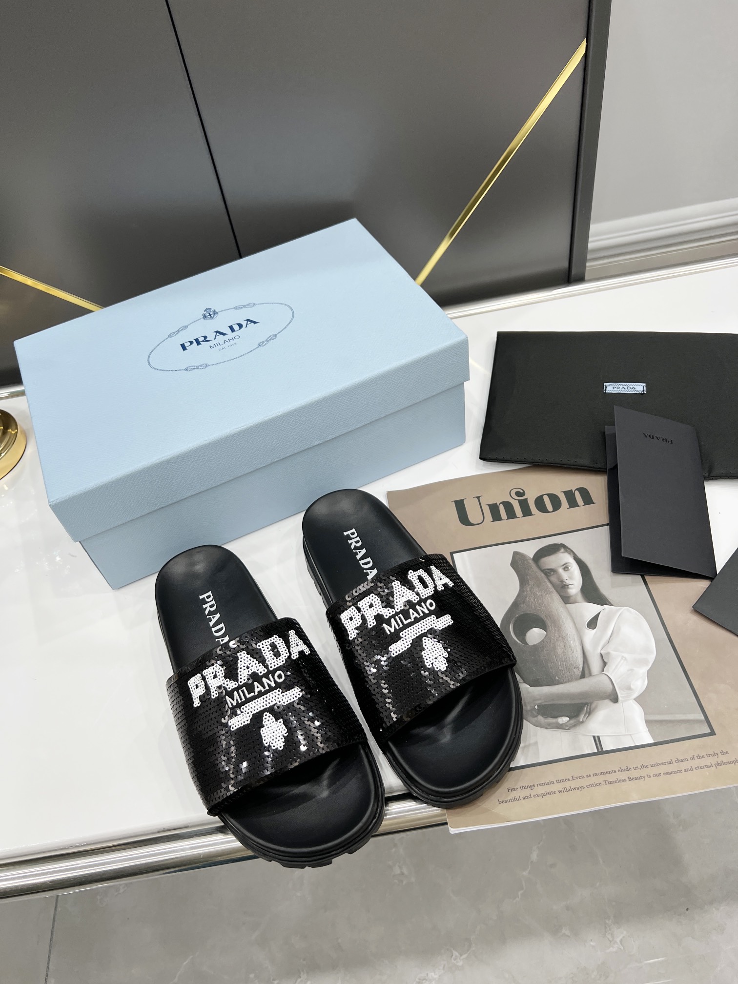 . Prada Prada 2022 Nuevo Zapatos de Mujer Logotipo Zapatillas de Moda de Casa Casual Tejido: Cuentas