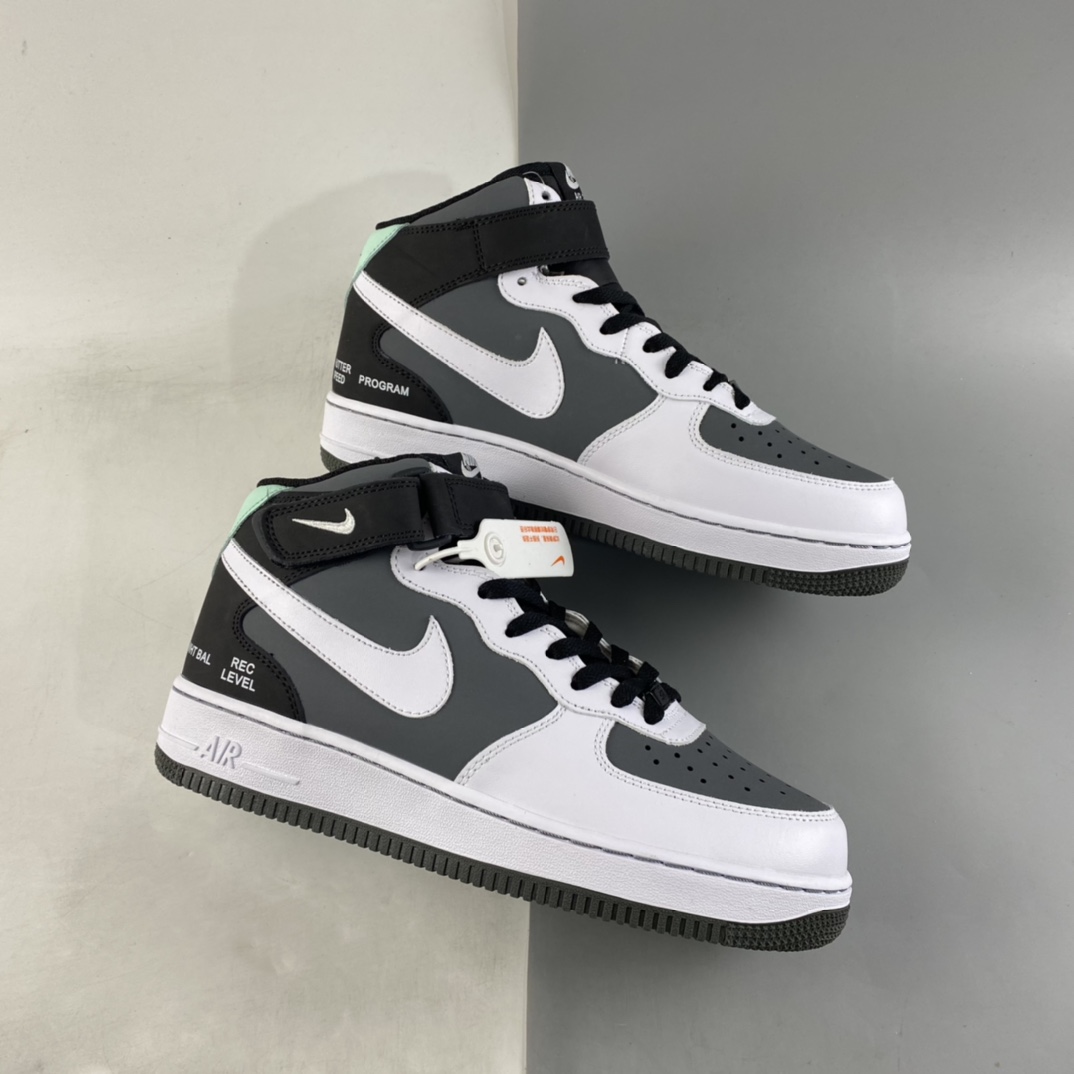 P260 NIKE Air Force 1’07 Mid ”Camcorder” 黑白灰板鞋 CN6863-502