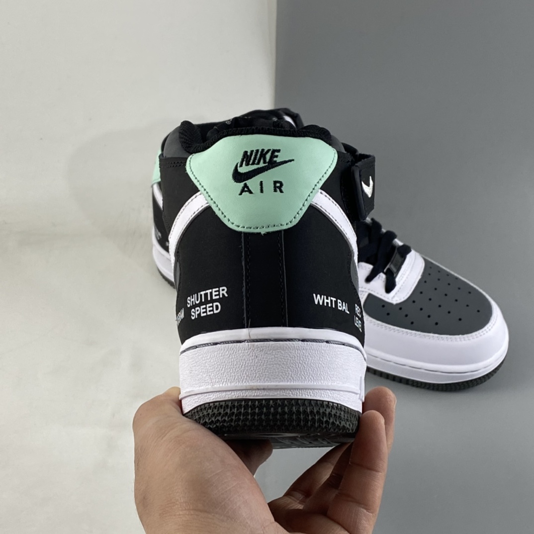 P260 NIKE Air Force 1’07 Mid ”Camcorder” 黑白灰板鞋 CN6863-502