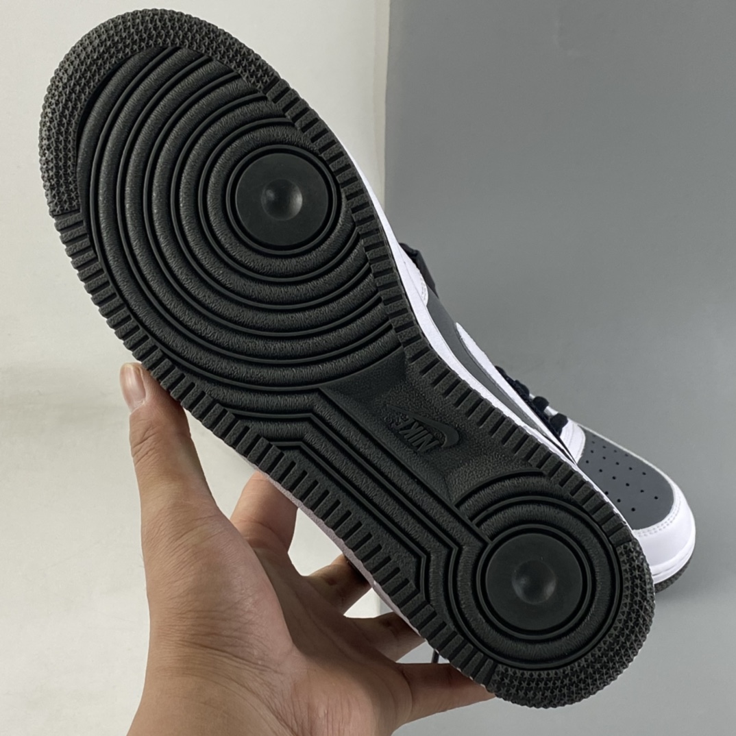 P260 NIKE Air Force 1’07 Mid ”Camcorder” 黑白灰板鞋 CN6863-502
