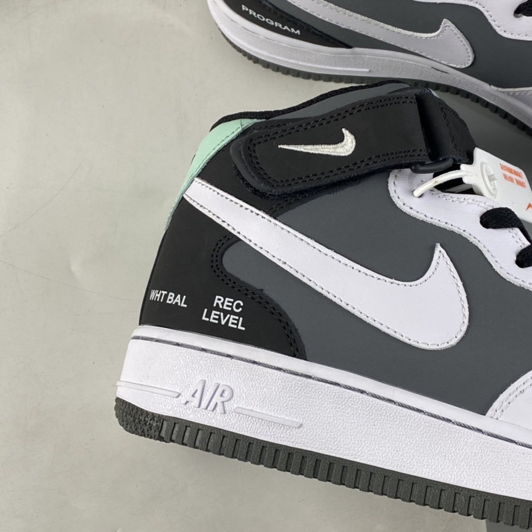 P260 NIKE Air Force 1’07 Mid ”Camcorder” 黑白灰板鞋 CN6863-502