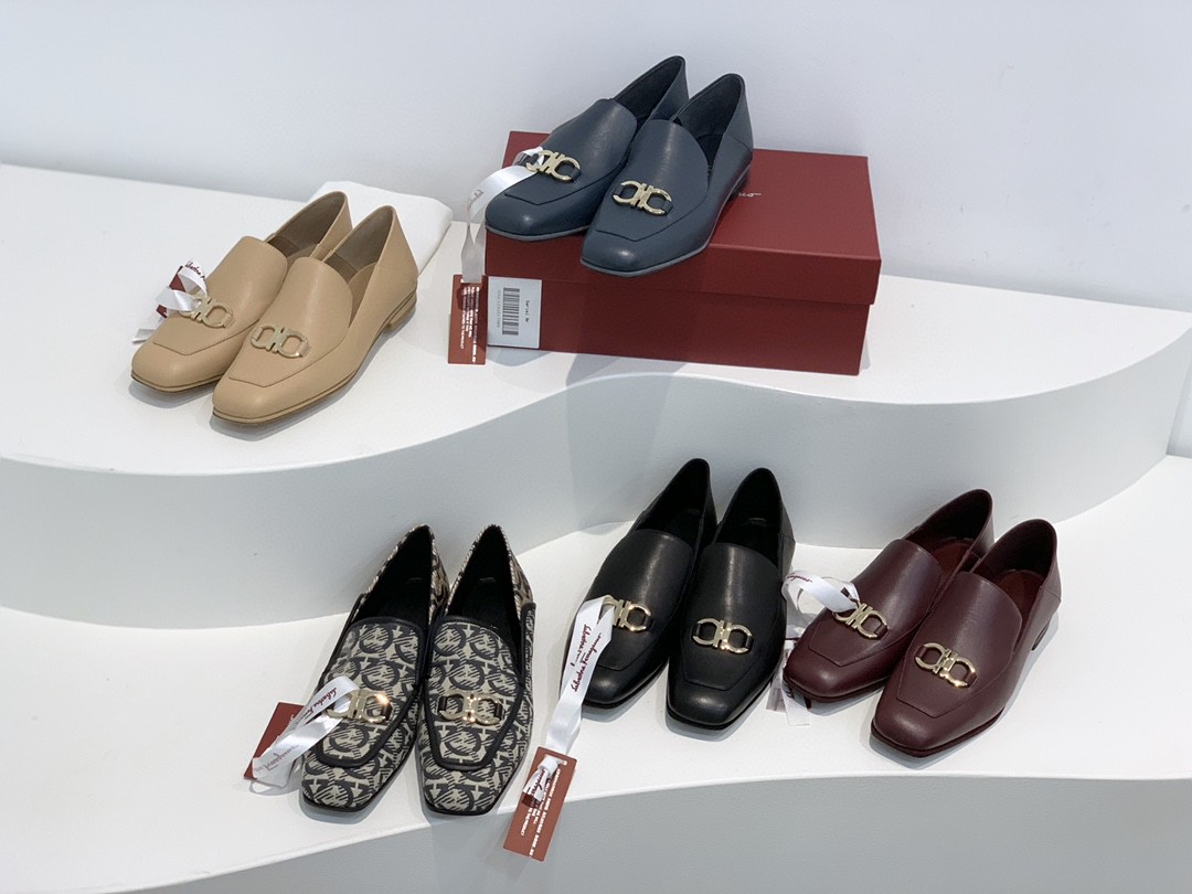 [Ferragamo Women