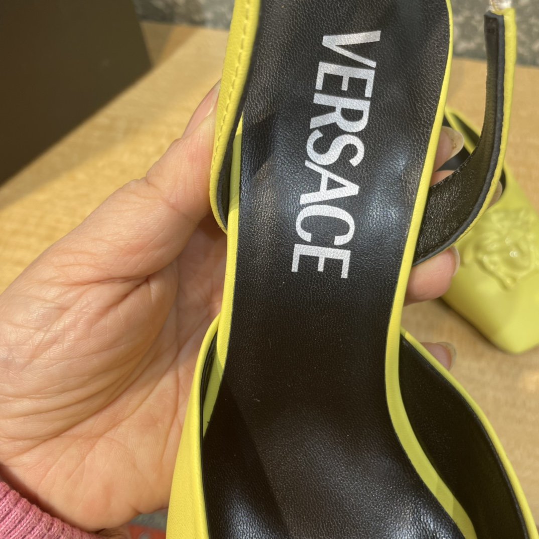 Versace系列推出最高端版本颜色