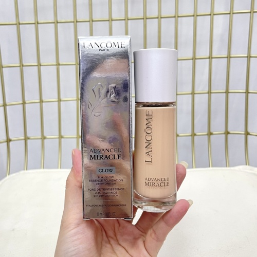 Lancôme Advanced Miracle Glow Foundation - Hydrating, Radiant Finish 1 Lancôme Advanced Miracle Glow Foundation - Hydrating, Radiant Finish