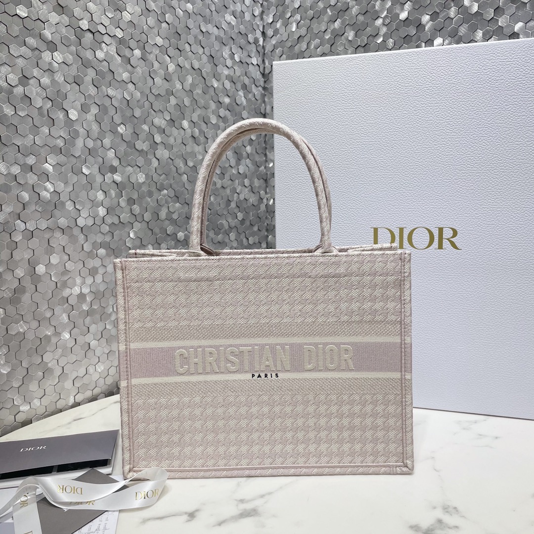 Dior Book Tote AAAA
 Handbags Tote Bags Embroidery