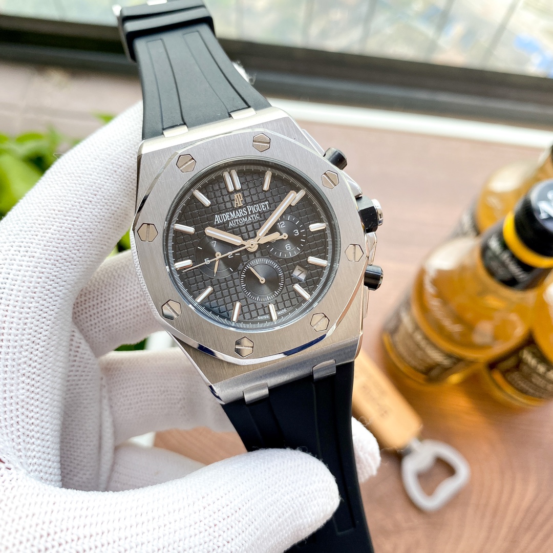 680 爱彼-Audemars Piguet 皇家橡树离岸型系列