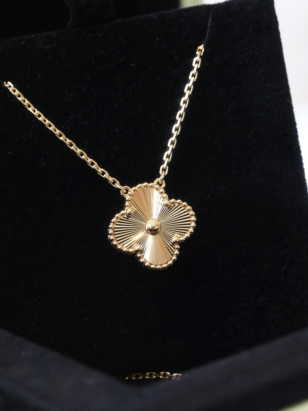 Van Cleef & Arpels Guilloché Necklace and Bracelet - Comprehensive