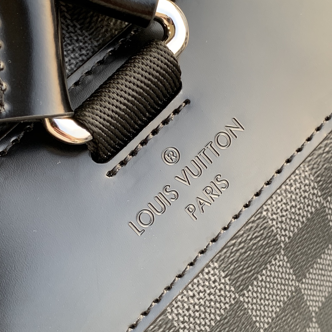 Louis Vuitton LV Christopher 黑格小号双肩包 N41379