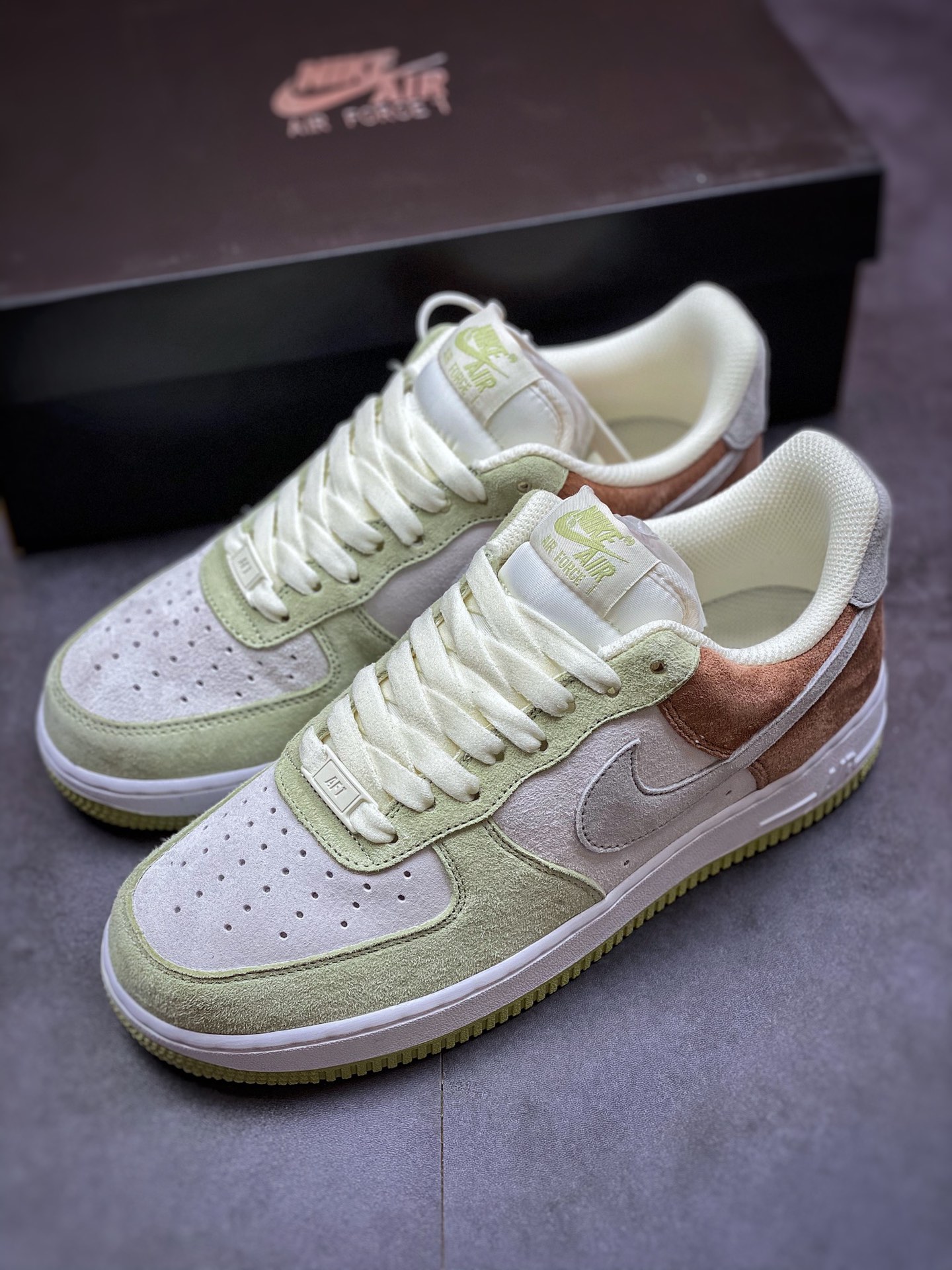 240 Nike Air Force 1 Low 07 灰棕绿麂皮 DL5819-618