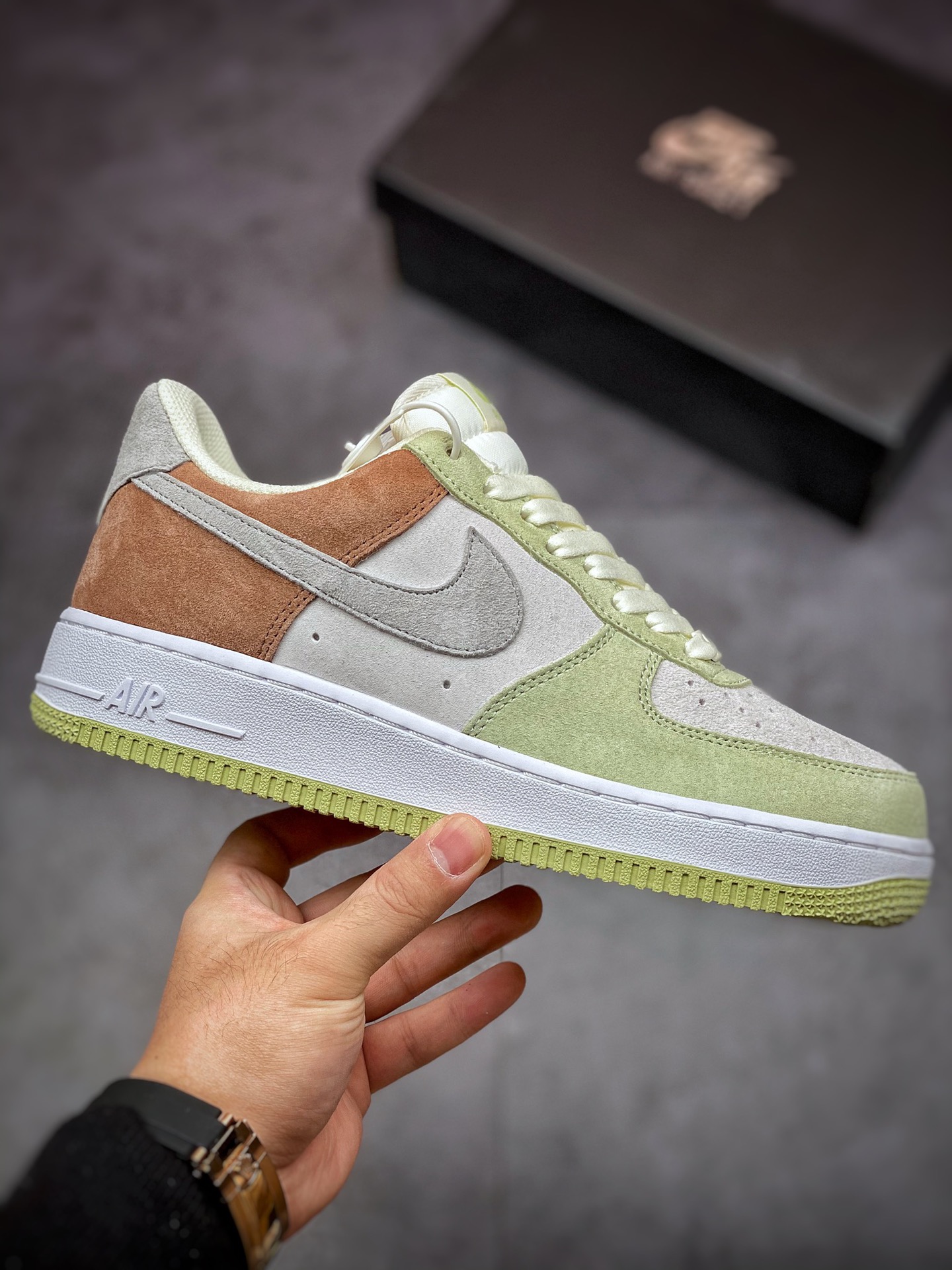 240 Nike Air Force 1 Low 07 灰棕绿麂皮 DL5819-618