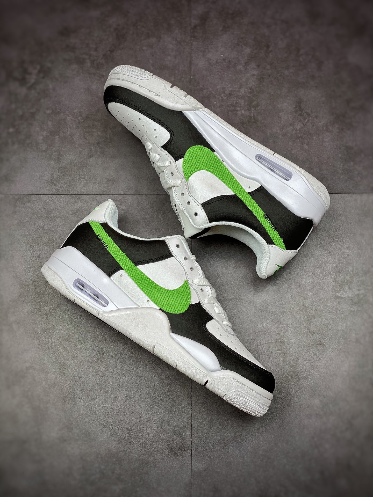280 Air Force 4 顾名思义就是将 Air Jordan 4 与 Air Force 1 合二为一