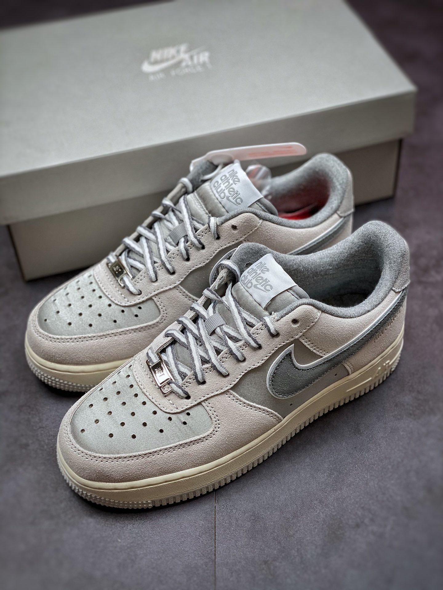 200 Nike Air Force 1 Low 07 浅烟灰专注外贸渠道DQ5079-001