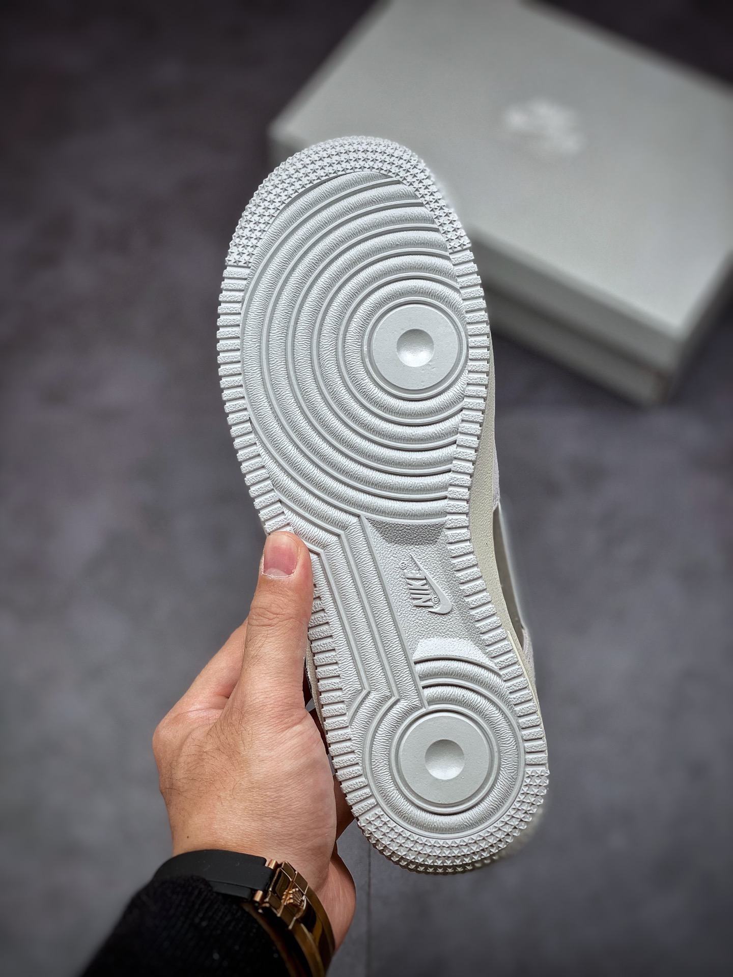 200 Nike Air Force 1 Low 07 浅烟灰专注外贸渠道DQ5079-001
