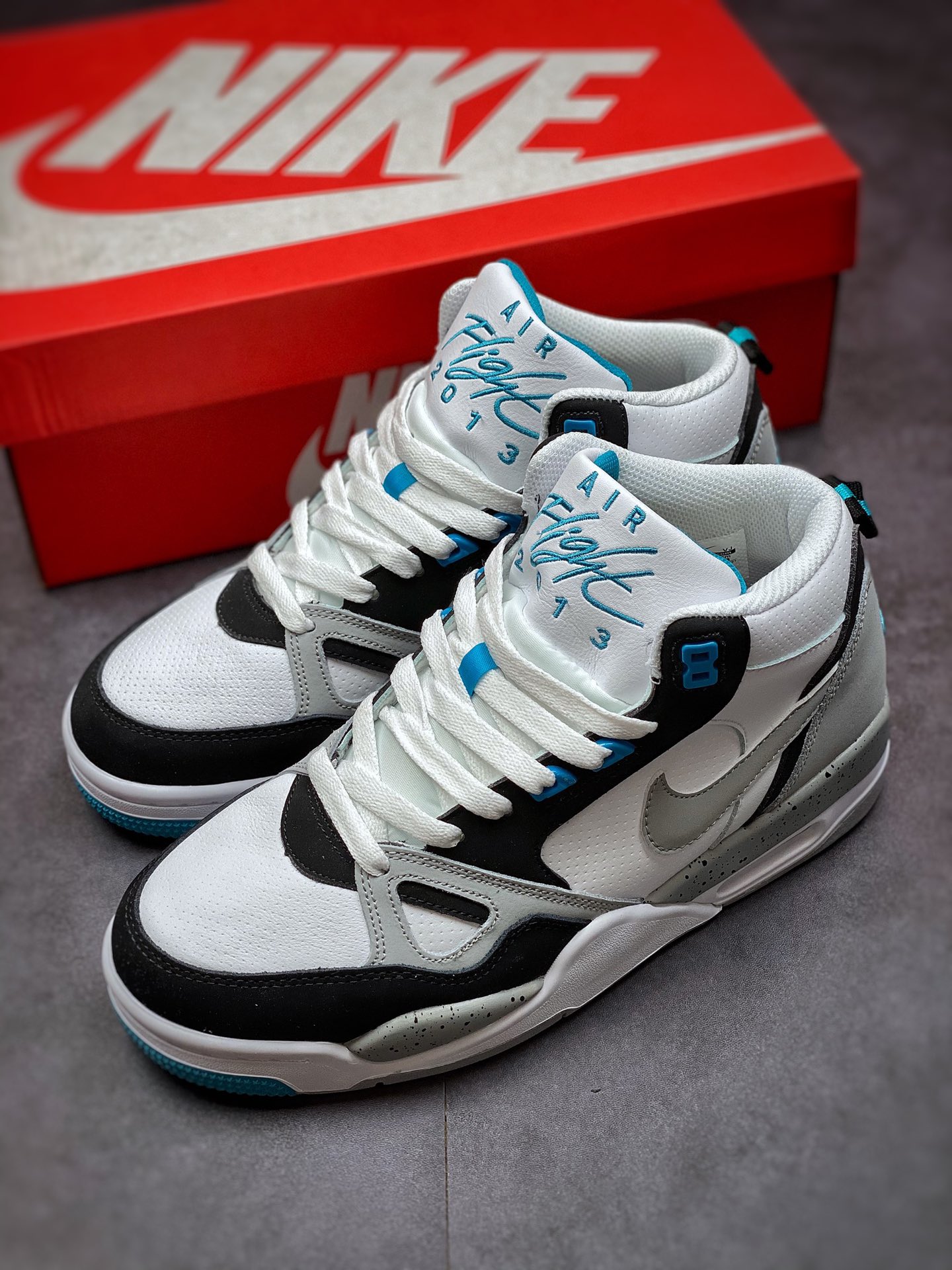 Air Flight 13 Men's Sneakers · AJ4 Brothers Series Basketball Shoes 579961-102