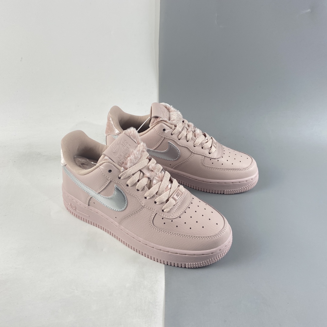 P220 NIKE Air Force 1’07 Low 空军一号低帮休闲板鞋 DO6724-601