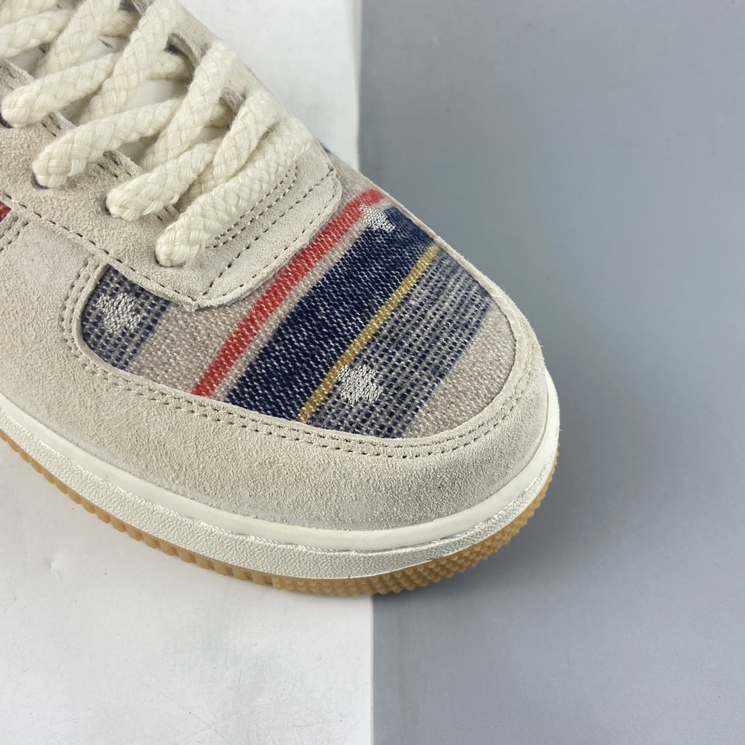 P240 NIKE Air Force 1’07 Low ”Purse” 新春限定休闲板鞋 CW2288-688