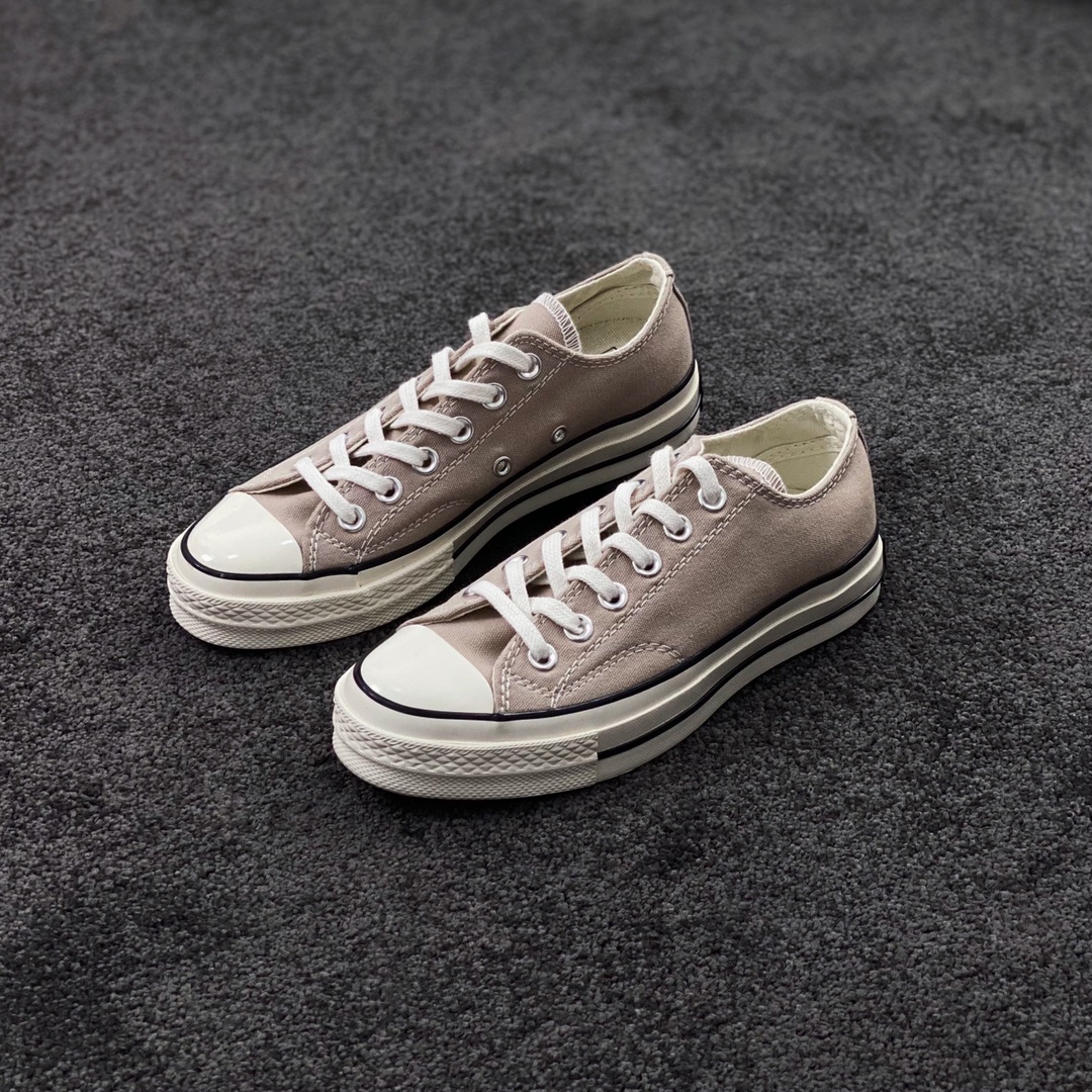 G0 全新配色Converse 1970 22ss环保新配色来了迎接春季 此番Converse一口气带来四色全新70s环保新配色 可以说每一色都有各自的特色 各显格调 又百搭