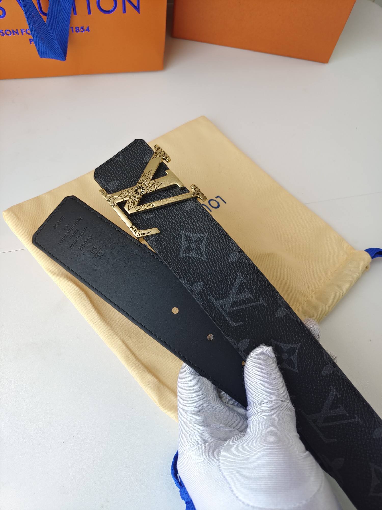 Louis Vuitton Haute Couture Luxury Atelier Designer Belt Tie Accessories 3