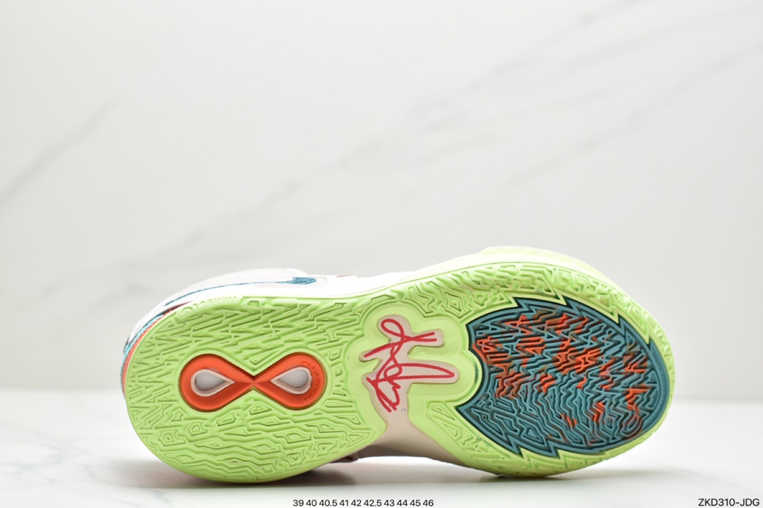 270 耐克Nike Kyrie 8 Infnity EP 耐克 欧文8 黑色和白色 DC9134