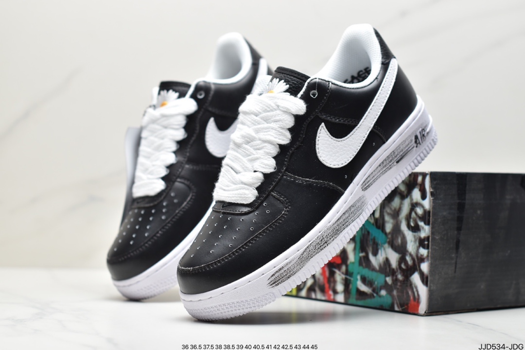 190 GD亲自教你穿搭,携手G-Dragon权志龙个人品牌PEACEMINUSONE x Nike Air Force 1”Para-noise”空军低帮经典百搭休闲运动板鞋AQ3692