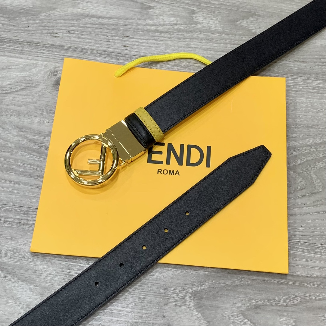 Fendi 五金做工精细 线条流畅 表面光滑 𝐙𝐏电镀工艺 香港通关【𝐇𝐀𝐀𝐒】 进口皮料