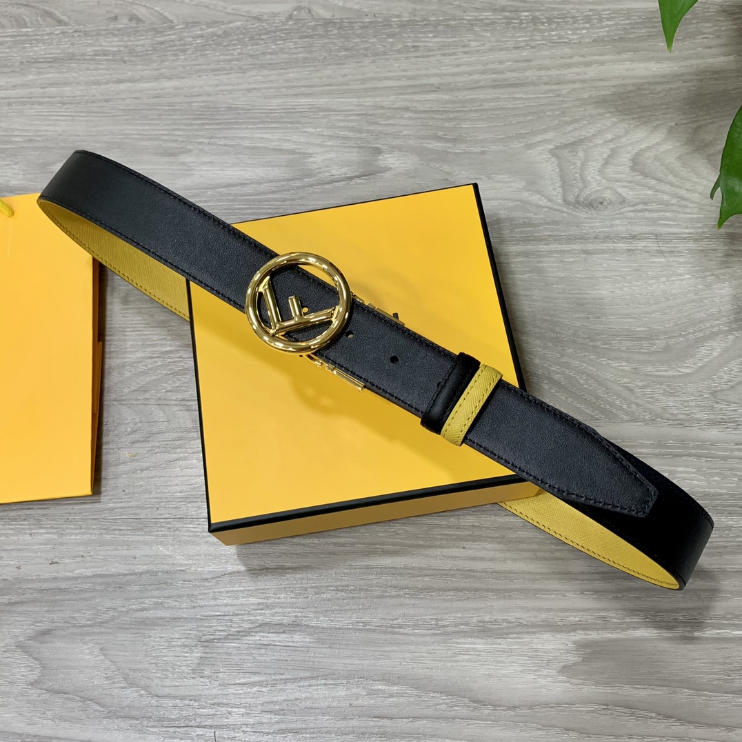 Fendi 五金做工精细 线条流畅 表面光滑 𝐙𝐏电镀工艺 香港通关【𝐇𝐀𝐀𝐒】 进口皮料