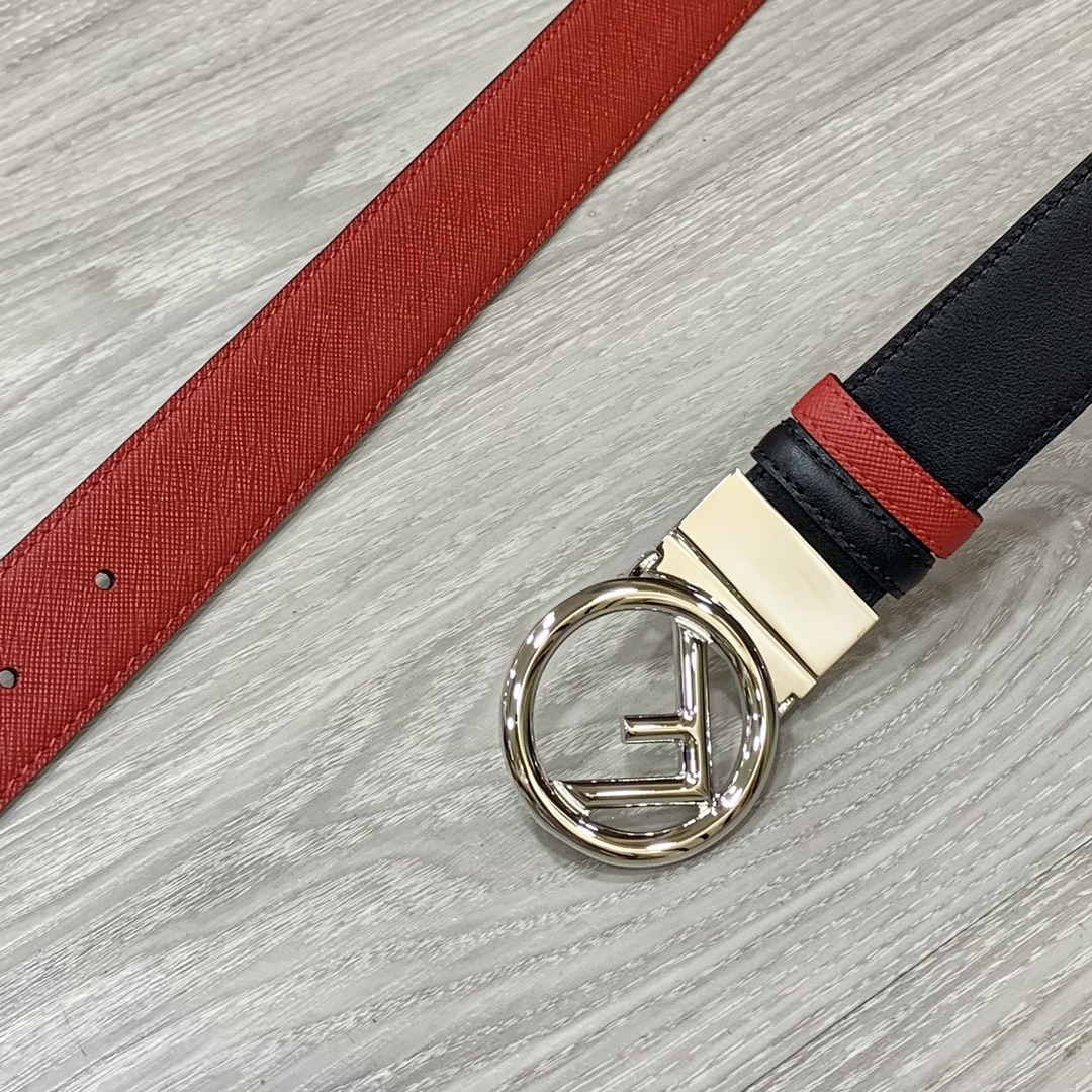 Fendi 五金做工精细 线条流畅 表面光滑 𝐙𝐏电镀工艺 香港通关【𝐇𝐀𝐀𝐒】 进口皮料