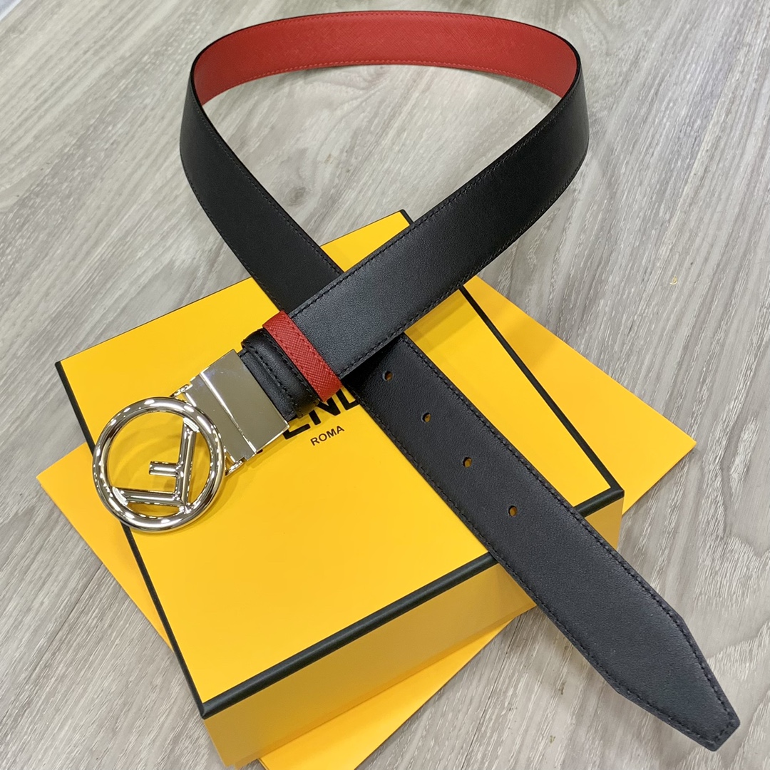 Fendi 五金做工精细 线条流畅 表面光滑 𝐙𝐏电镀工艺 香港通关【𝐇𝐀𝐀𝐒】 进口皮料