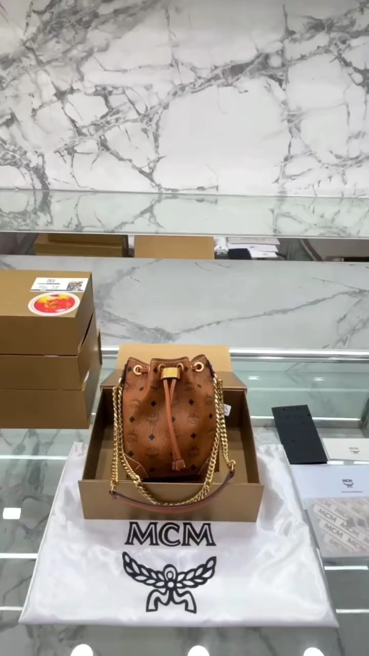 “升级款 Mcm 水桶包 ”