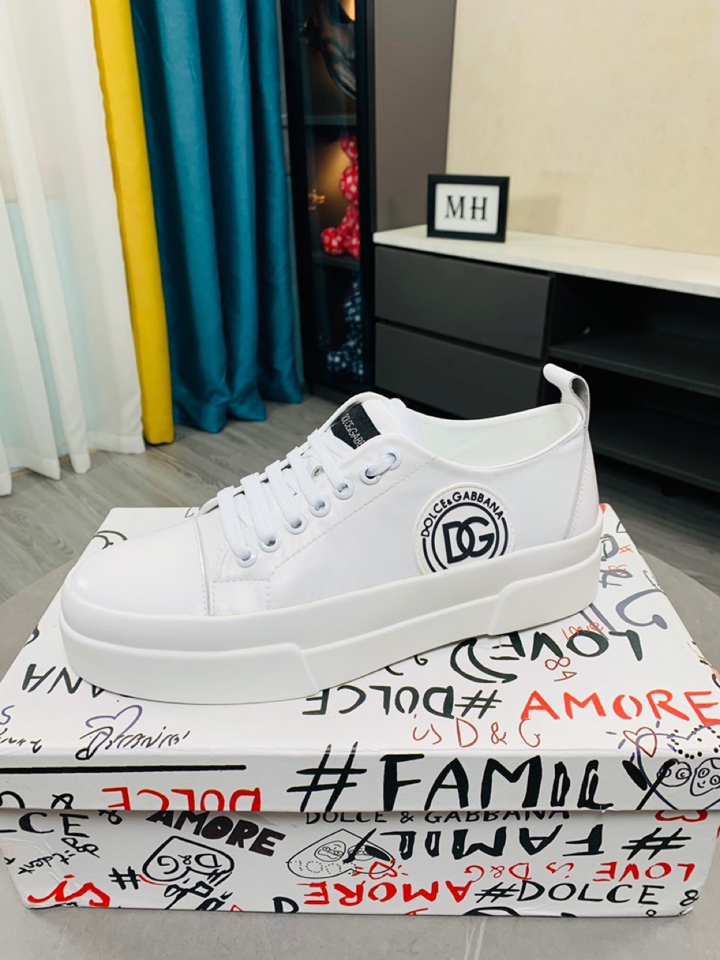 I5  Dolce＆Gabbana最新官网休闲、男鞋原单品质进口头层牛皮防水布料搭配➕羊里[得意]论材料做工完胜市场所有版本💕最高品质出货 实物拍摄，面料进口凸显品牌独特魅力😘鞋带也是原版定制👻经典系带款鞋 上脚十分舒适 、