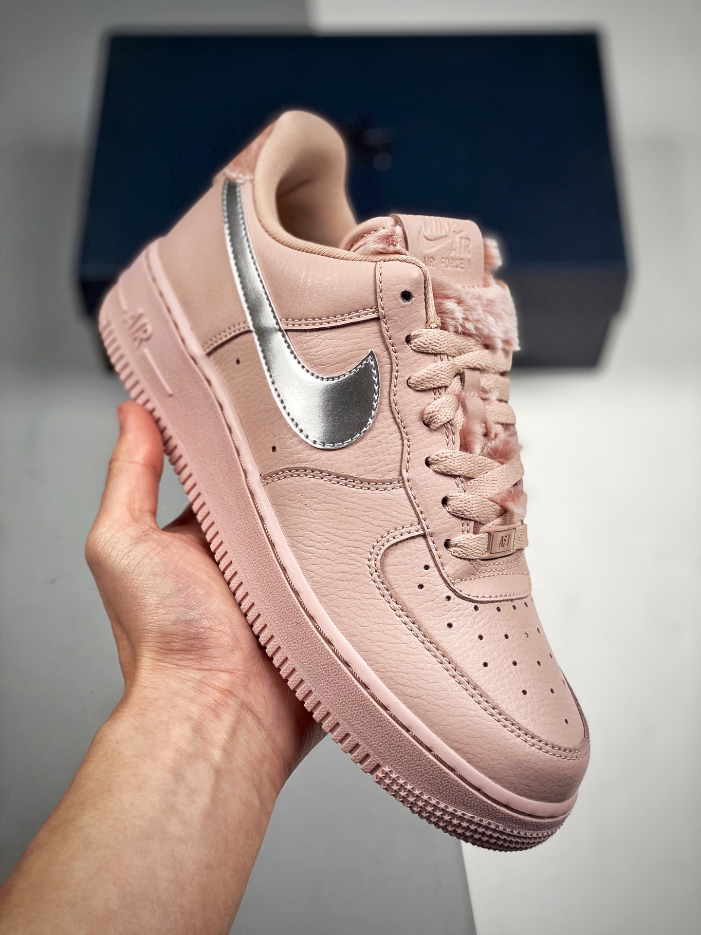 Nk Air Force 1 07 Rosa y blanco Horma original y cartón original para un estilo Air Force auténtico, enfocado en el can…