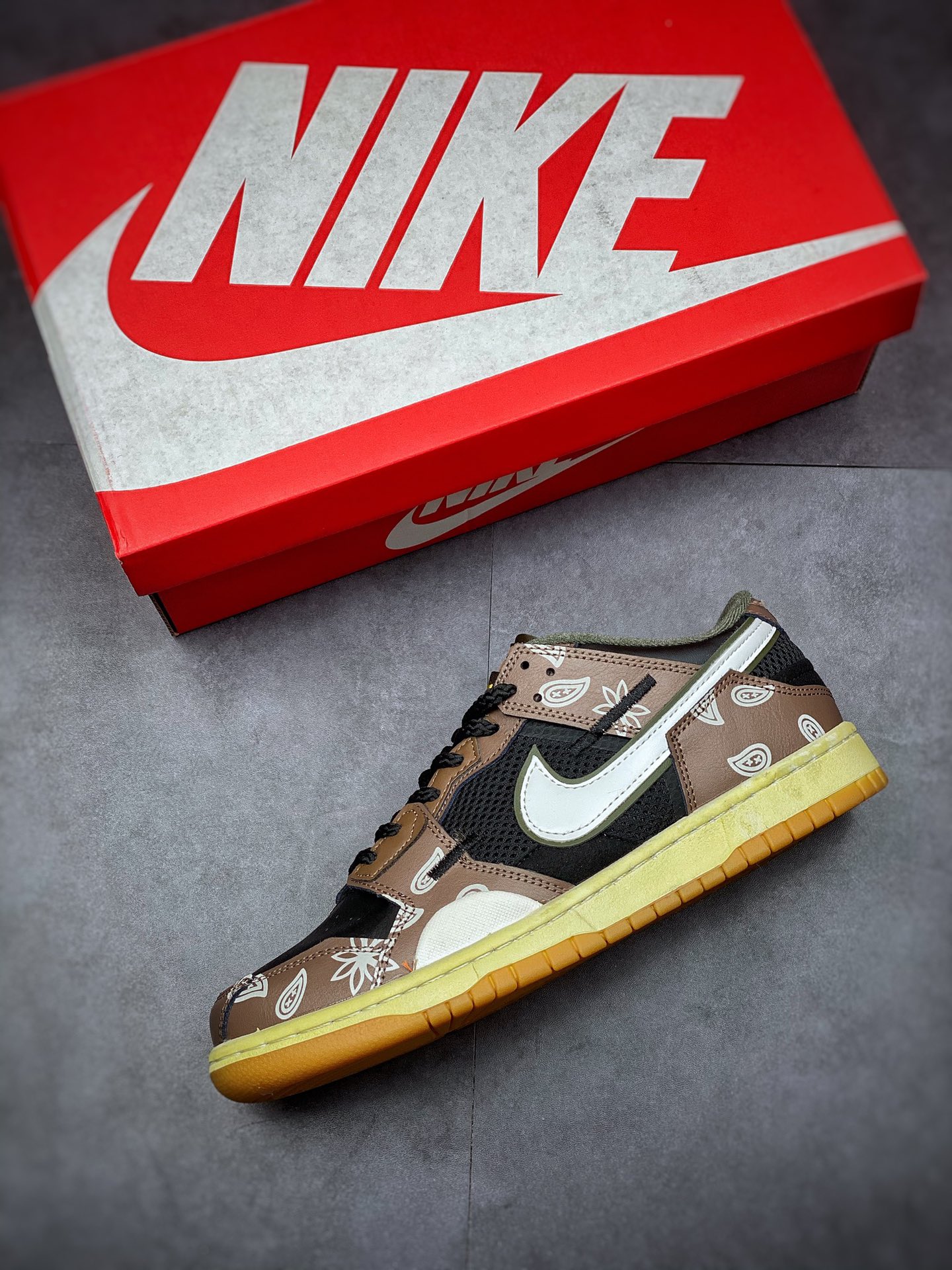 220 Nike Dunk Low Scrap”腰果花”Vibe 主题定制 板鞋 DB0500-200-莆田鞋,莆田鞋货源,高仿鞋,高仿鞋货源,安福档口,莆田高仿鞋,莆田鞋批发,高仿鞋批发,莆田高仿运动鞋,高仿运动鞋,莆田运动鞋 220 Nike Dunk Low Scrap”腰果花”Vibe 主题定制 板鞋 DB0500-200