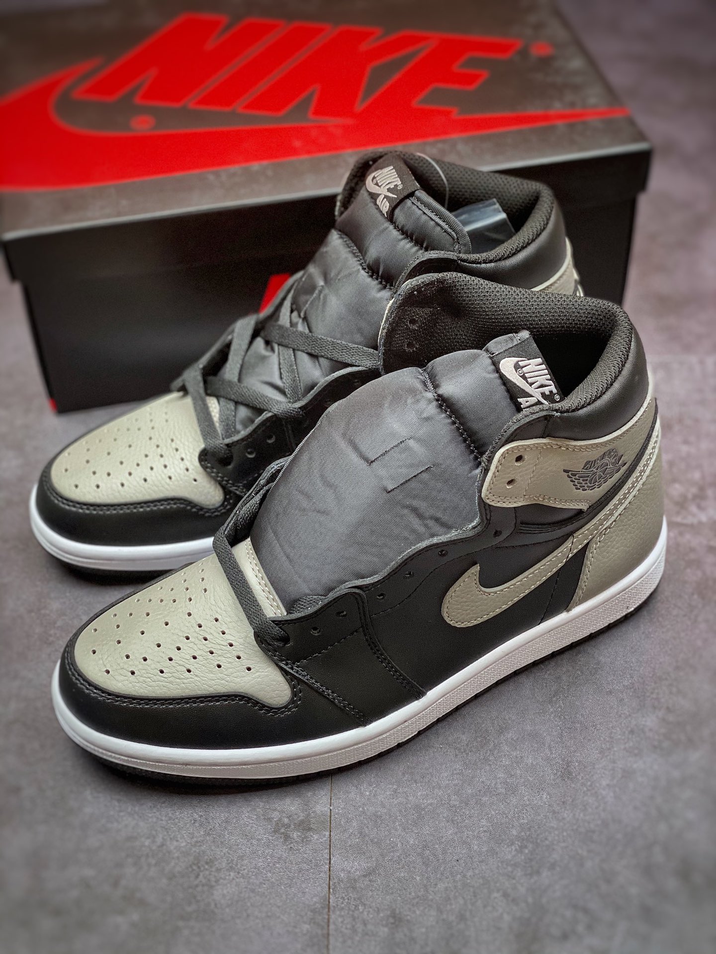 260 【升级品质】 顶级性价比清洁度完美 外贸原装 Air Jordan 1 影子灰 555088-013