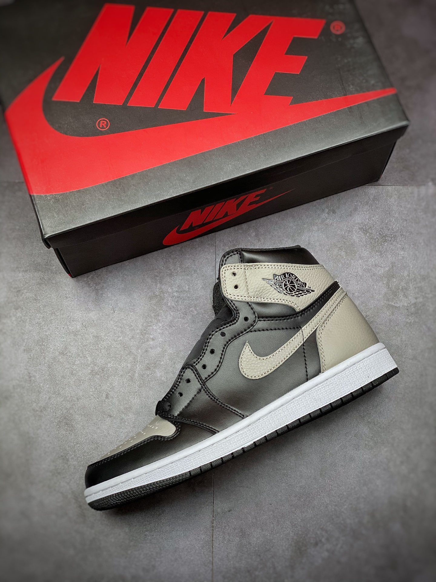 260 【升级品质】 顶级性价比清洁度完美 外贸原装 Air Jordan 1 影子灰 555088-013