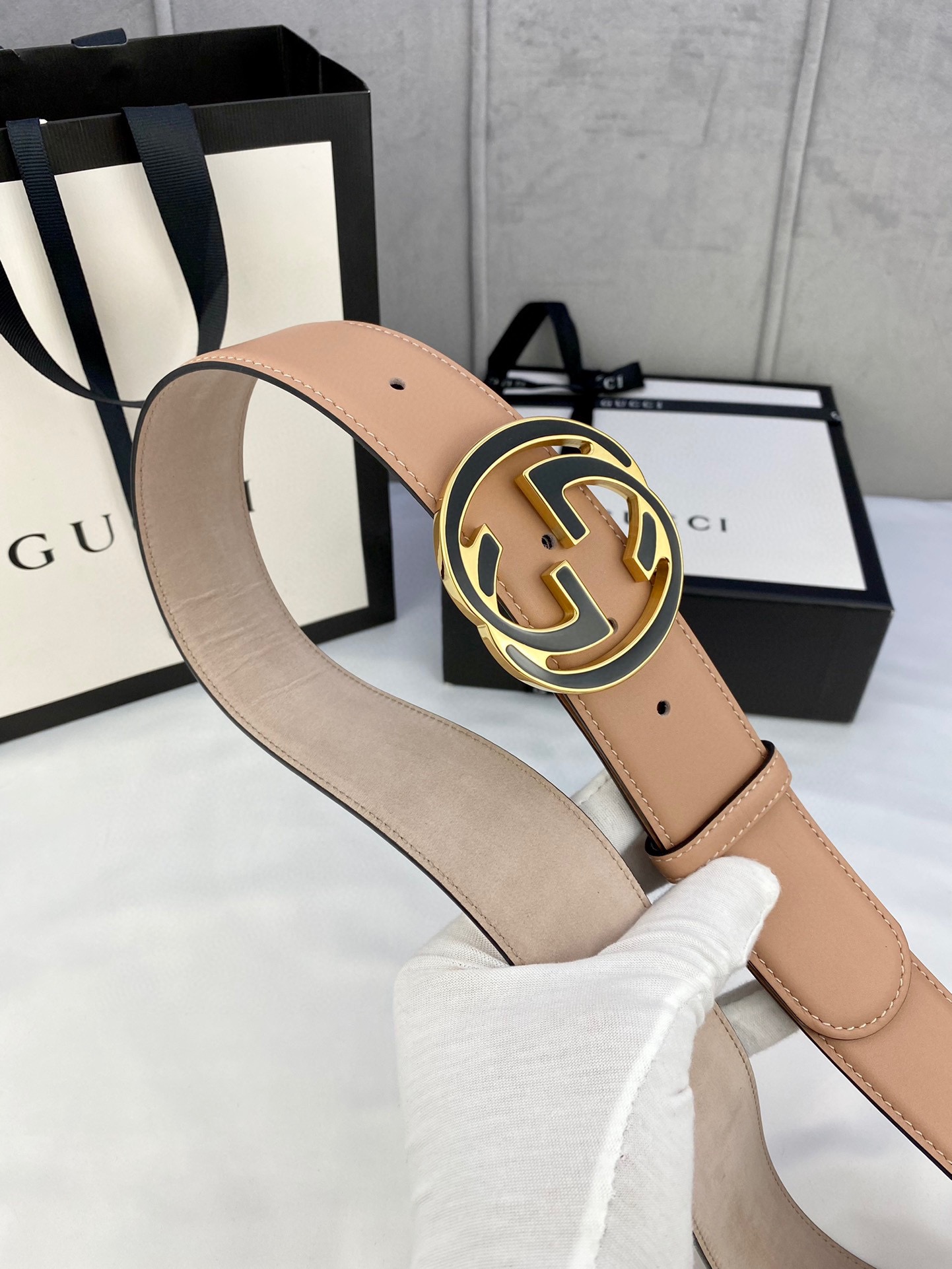 宽度3.8cmGUCCI这款光面皮革