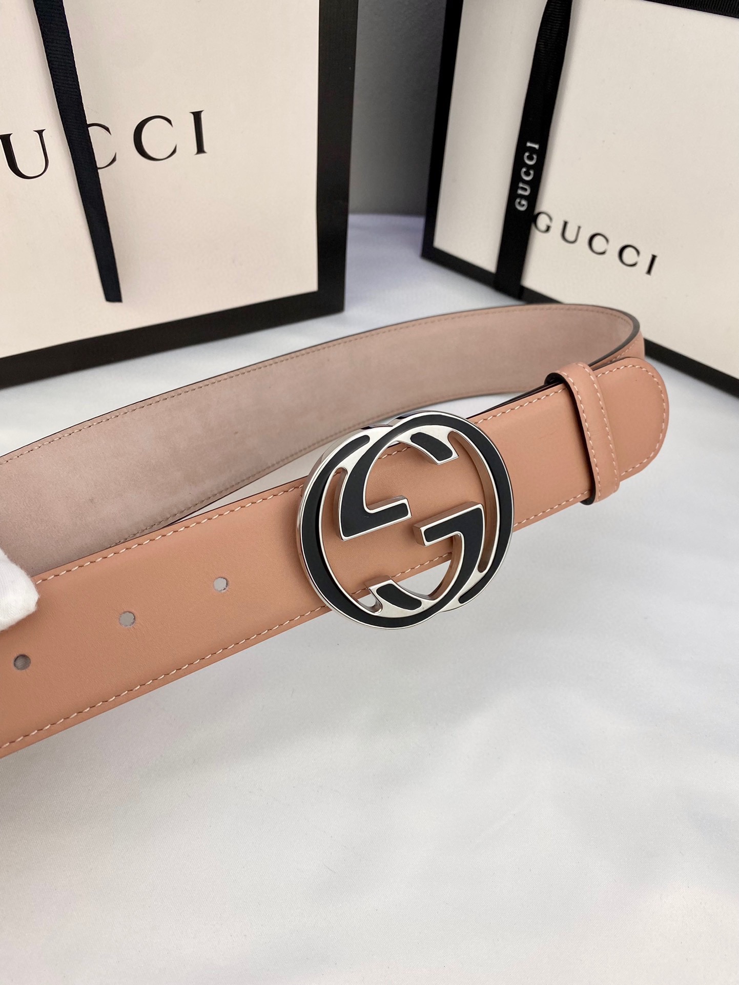 宽度3.8cmGUCCI这款光面皮革