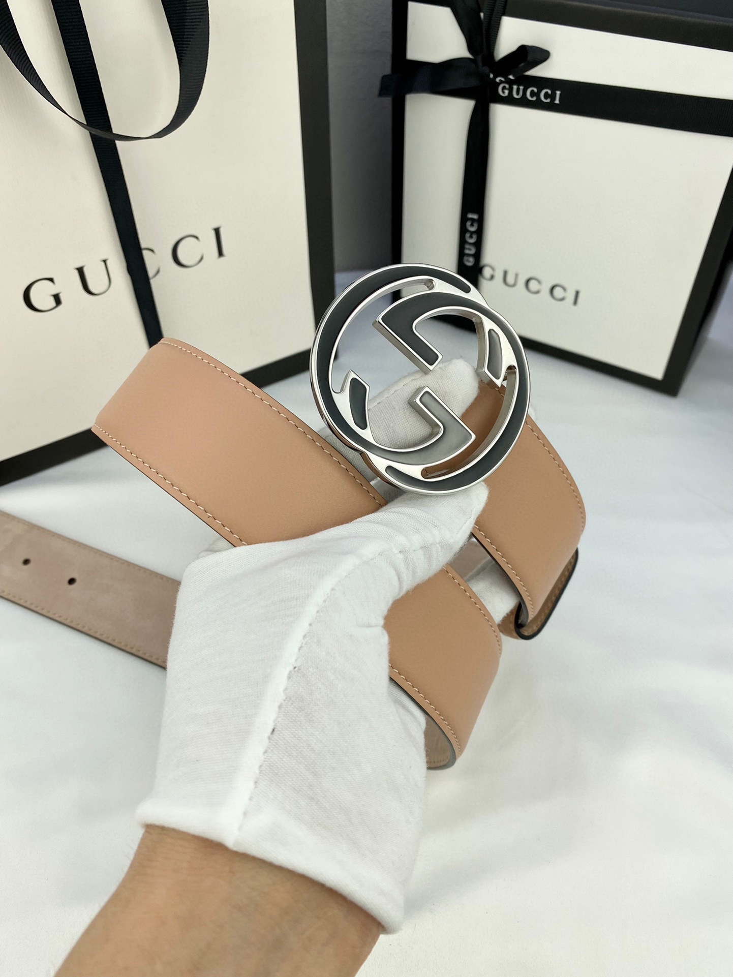 宽度3.8cmGUCCI这款光面皮革