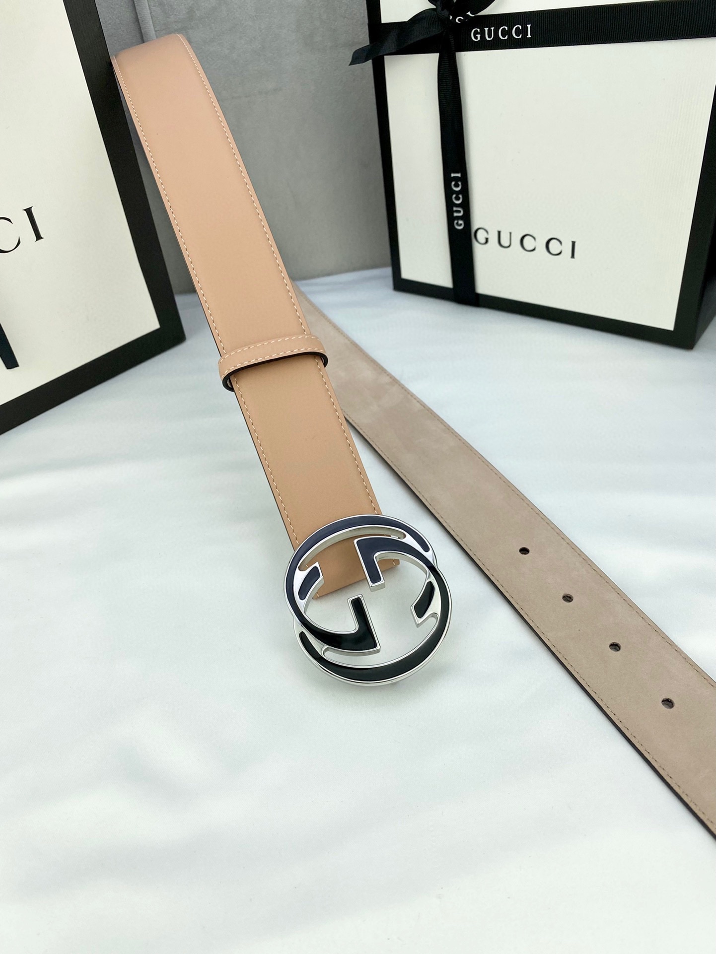 宽度3.8cmGUCCI这款光面皮革