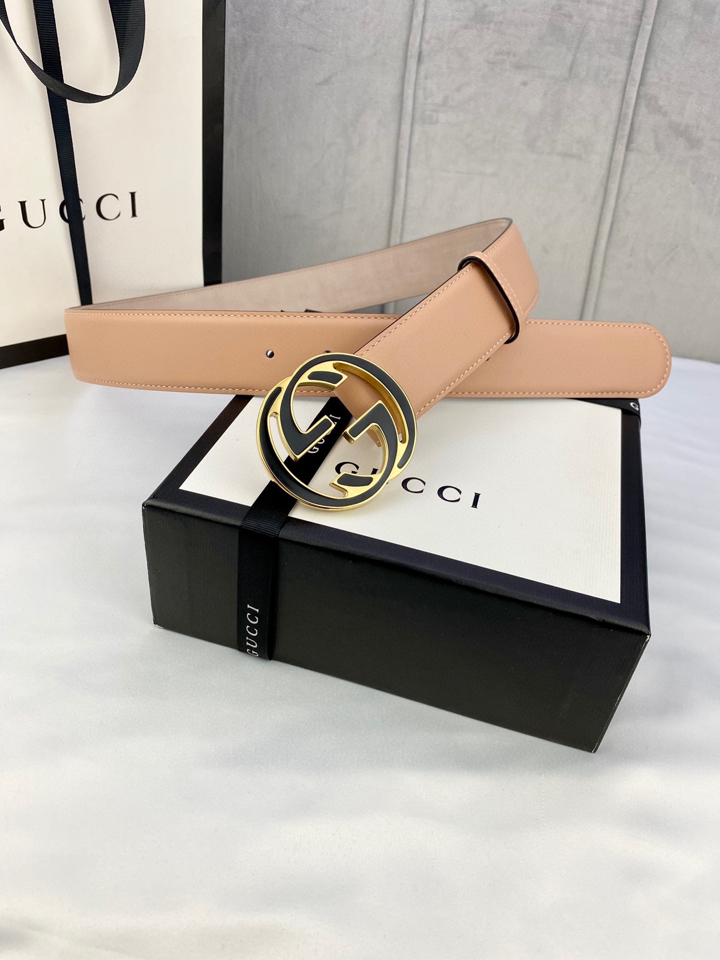 宽度3.8cmGUCCI这款光面皮革