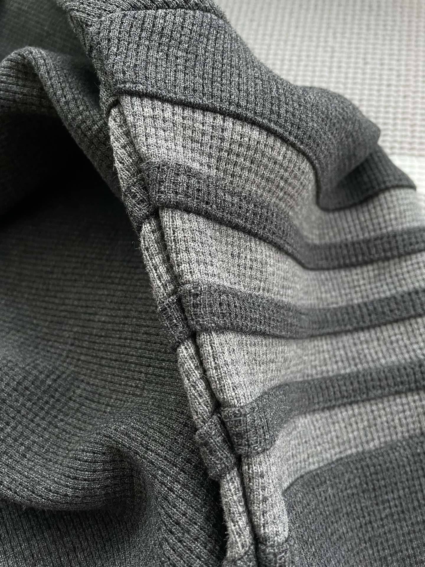 톰브라운 남성 긴팔 129794 Thom Browne Long Sleeve 썸네일 이미지