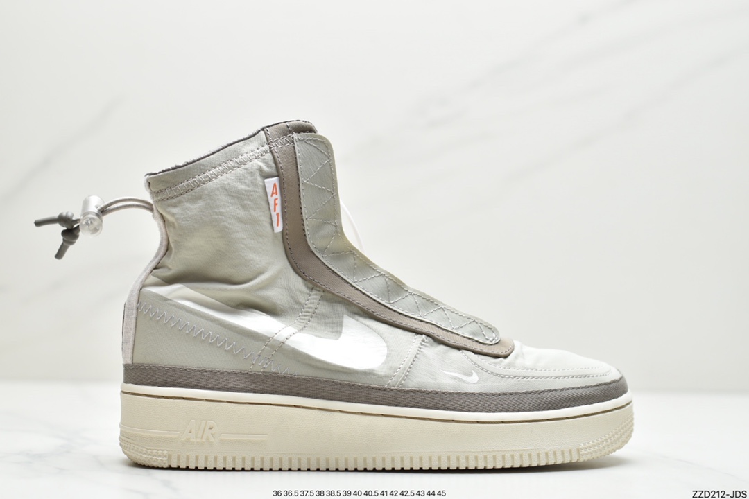 250 耐克Nike Air Force 1 Hi Shell 全新系带方案眼前这双 Nike Air Force 1 Hi Shell DO7450