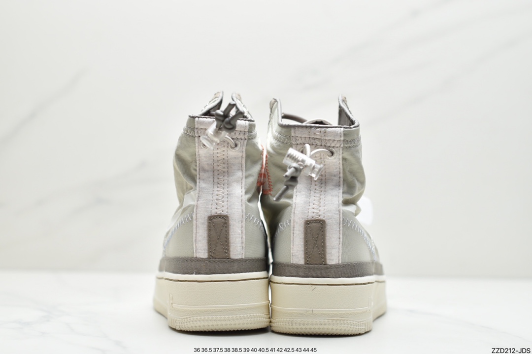 250 耐克Nike Air Force 1 Hi Shell 全新系带方案眼前这双 Nike Air Force 1 Hi Shell DO7450