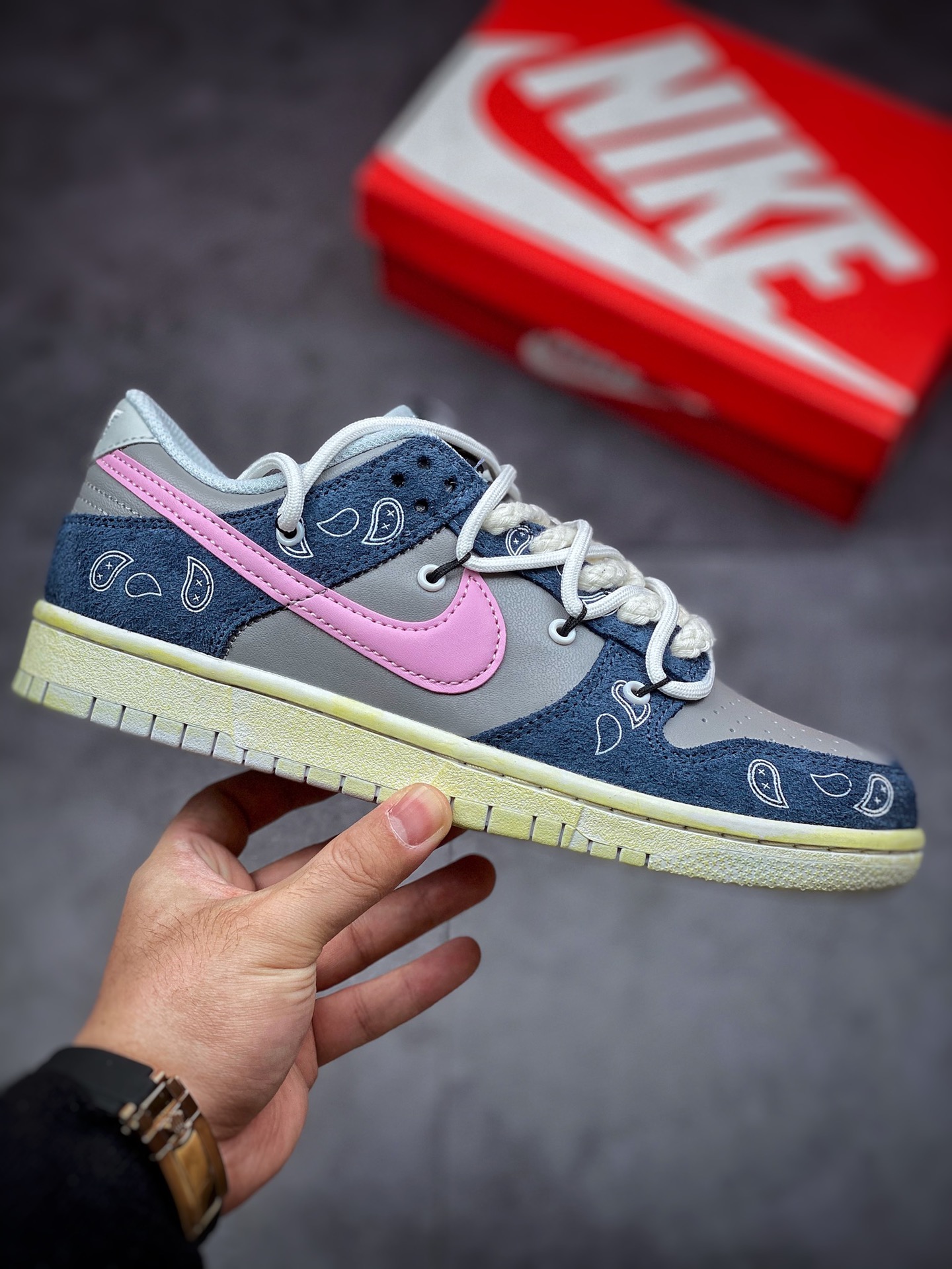 300 NIKE SB Dunk Low Retro 定制版本 解构Vibe做旧风腰果花板鞋 DH7913-001