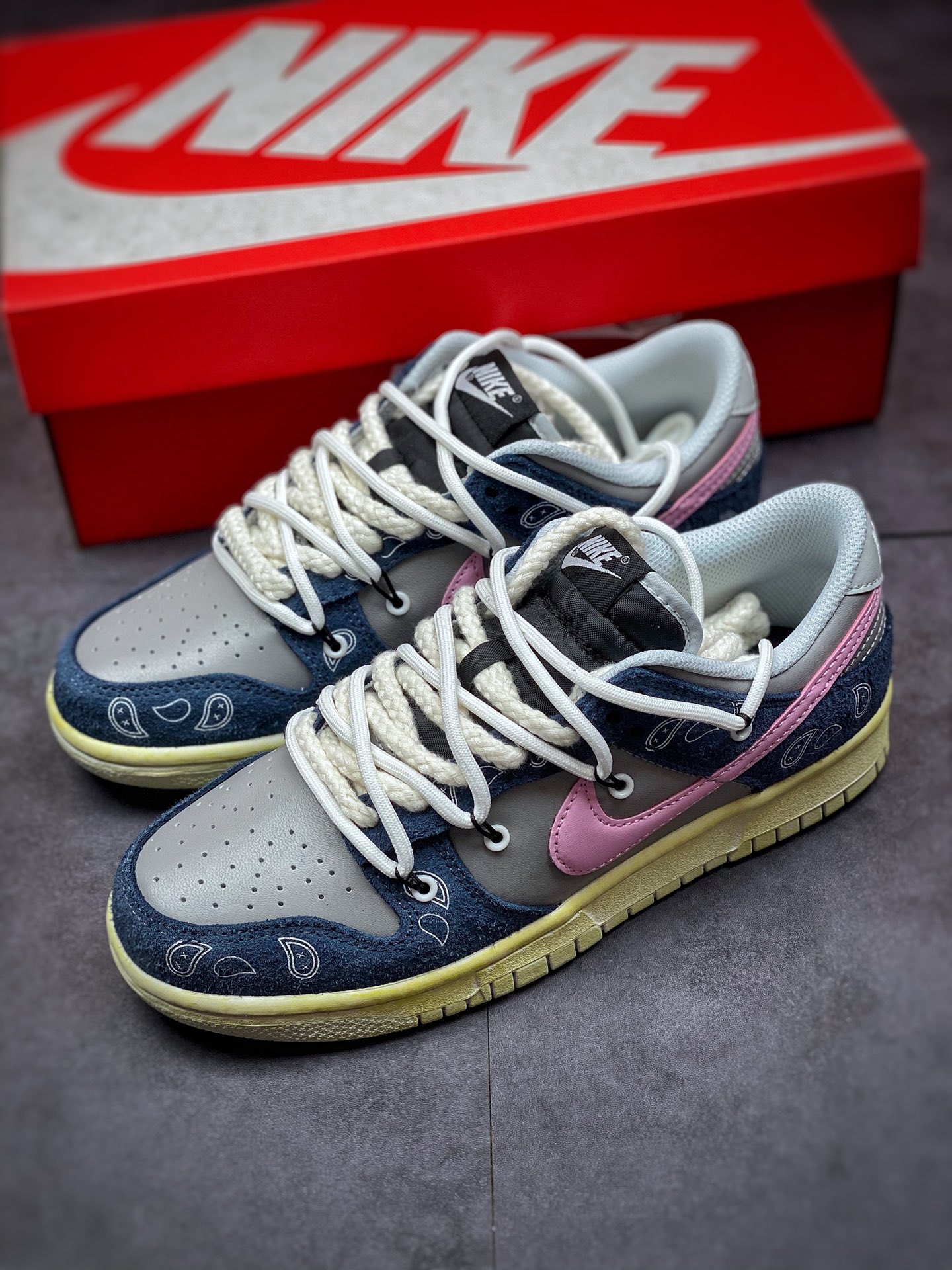 300 NIKE SB Dunk Low Retro 定制版本 解构Vibe做旧风腰果花板鞋 DH7913-001