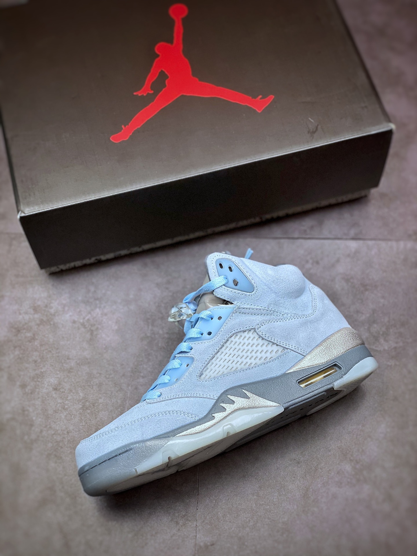 280 清新十足,耐克Nike Wmns Air Jordan Retro 5”Bluebird” 乔丹AJ5代篮球鞋DD9336-400