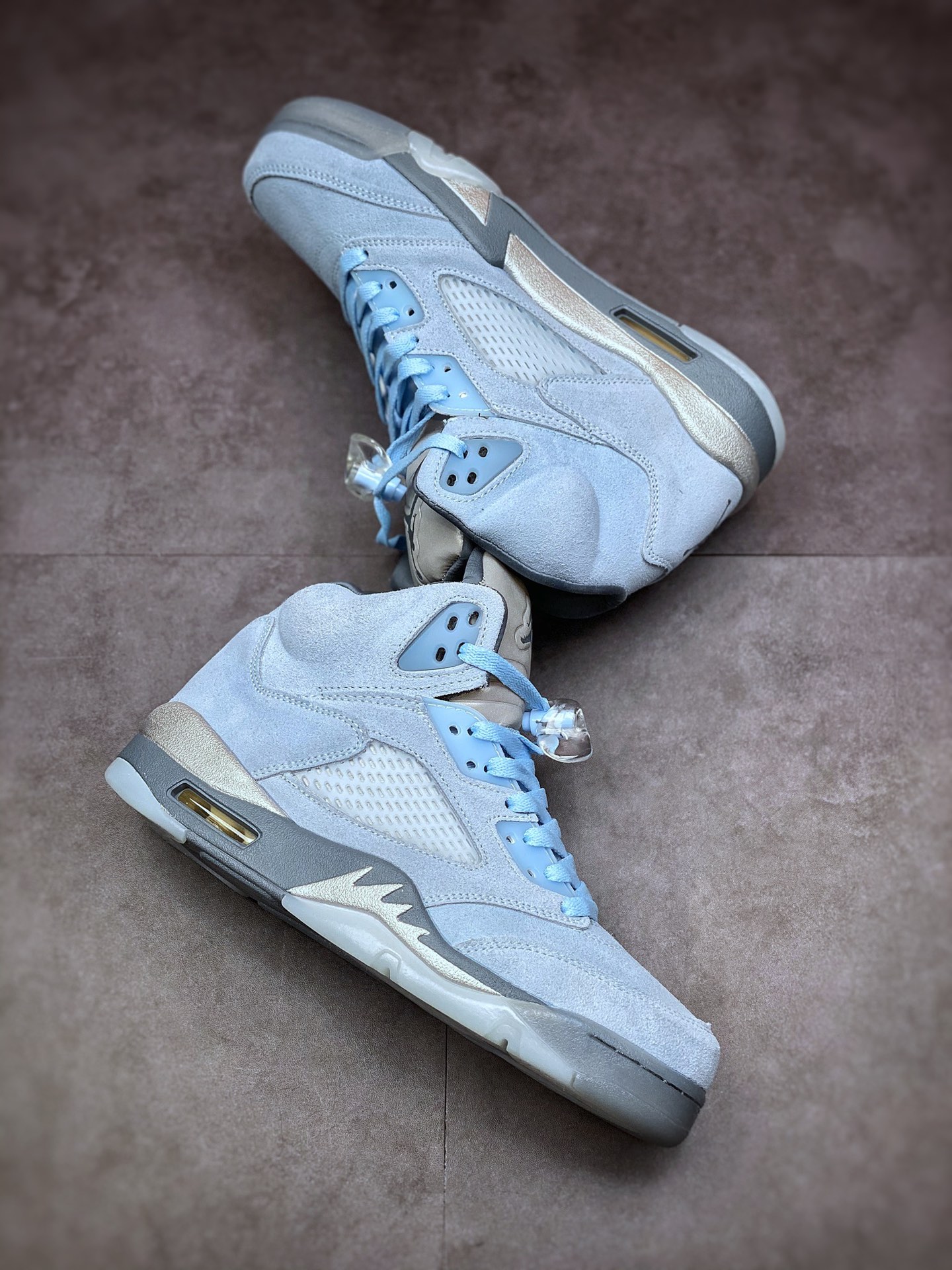 280 清新十足,耐克Nike Wmns Air Jordan Retro 5”Bluebird” 乔丹AJ5代篮球鞋DD9336-400
