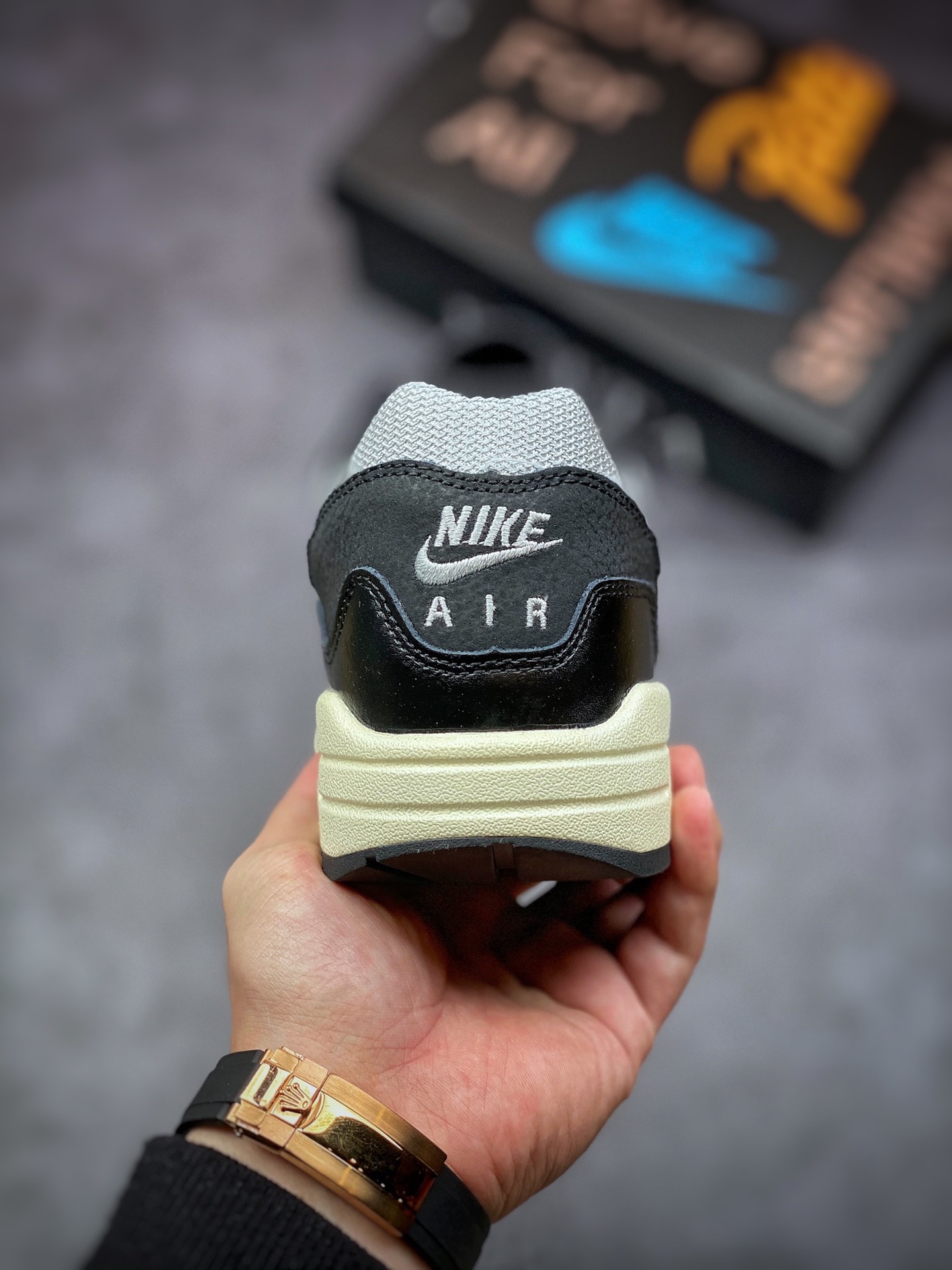 220 Patta x Nike Air Max 1 复古休闲跑步鞋 波浪纹 黑白 男女同款DQ0299-001