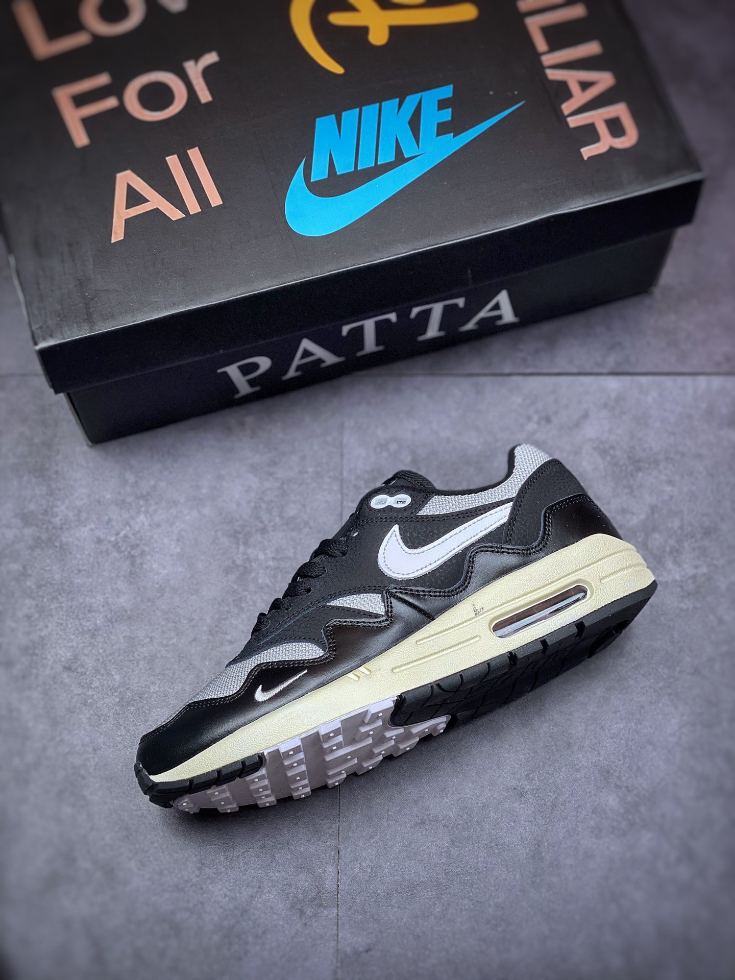 220 Patta x Nike Air Max 1 复古休闲跑步鞋 波浪纹 黑白 男女同款DQ0299-001