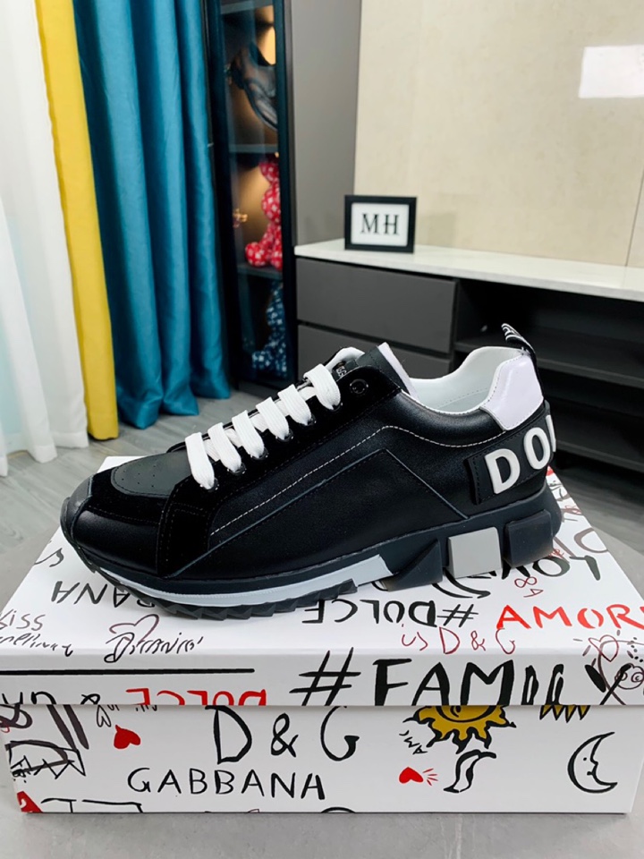 J0  Dolce＆Gabbana最新官网配色，原单品质进口头层牛皮➕牛里[得意]论材料做工完胜市场所有版本💕最高品质出货 实物拍摄，面料进口凸显品牌独特魅力😘鞋带也是原版定制👻经典系带款鞋 上脚十分舒适 、