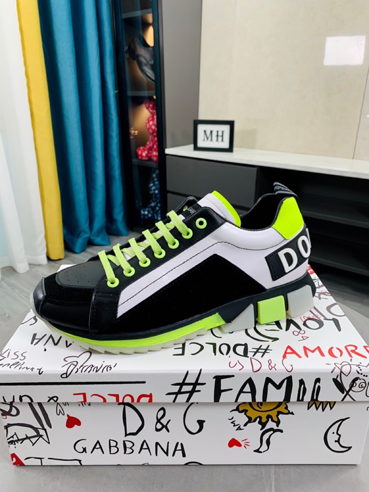 J0  Dolce＆Gabbana最新官网配色，原单品质进口头层牛皮➕牛里[得意]论材料做工完胜市场所有版本💕最高品质出货 实物拍摄，面料进口凸显品牌独特魅力😘鞋带也是原版定制👻经典系带款鞋 上脚十分舒适 、